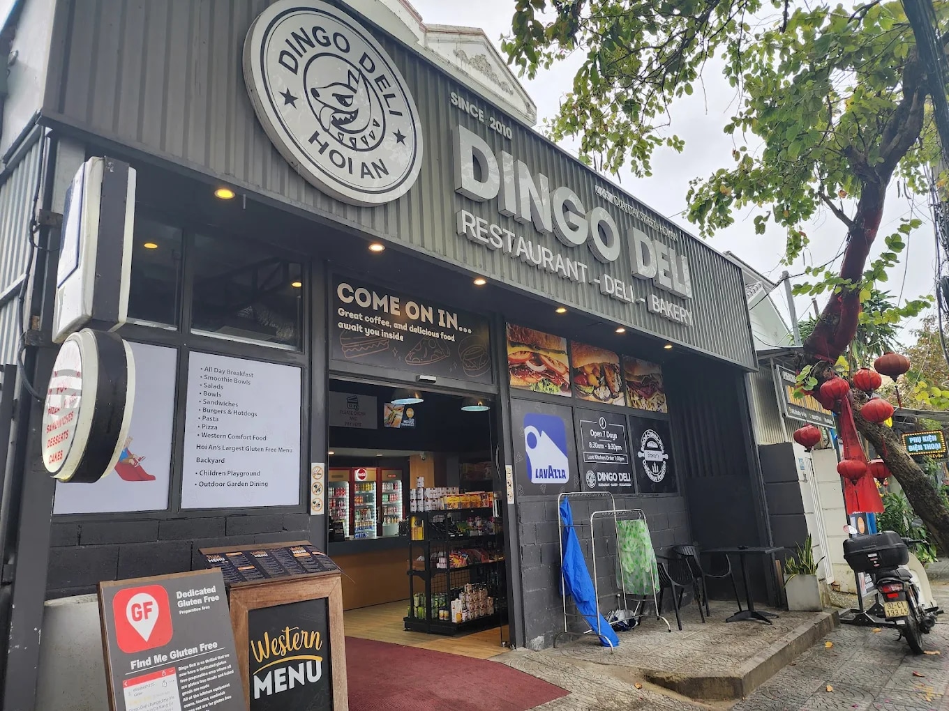 Dingo Deli offers a bright and casual setting thats feel inviting